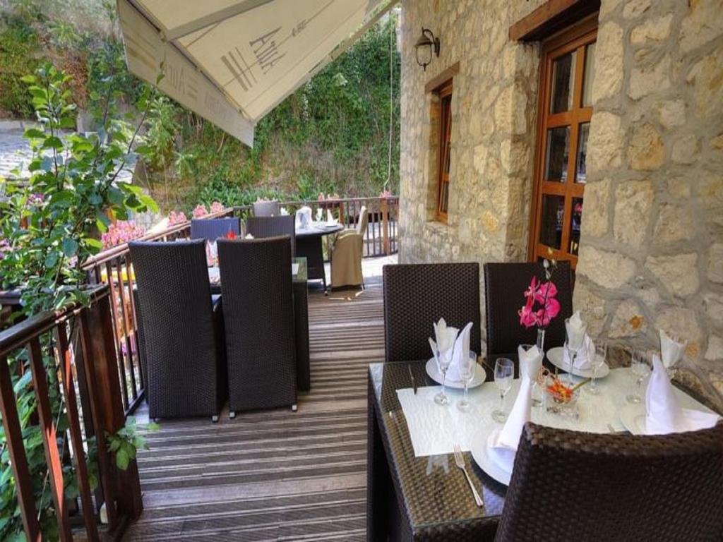 Hotel Kriva Cuprija, Mostar - dining on the terrace