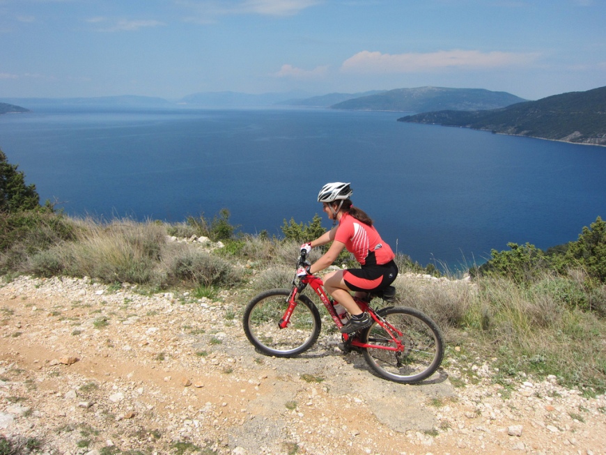 Cycling on Cres Island
