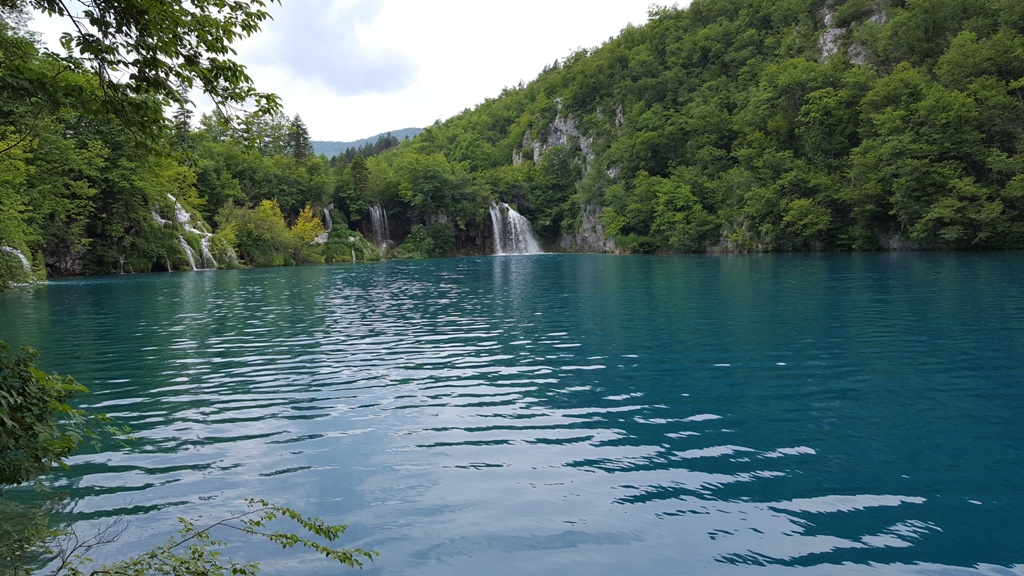 Lake and waterfalls at Plitvice