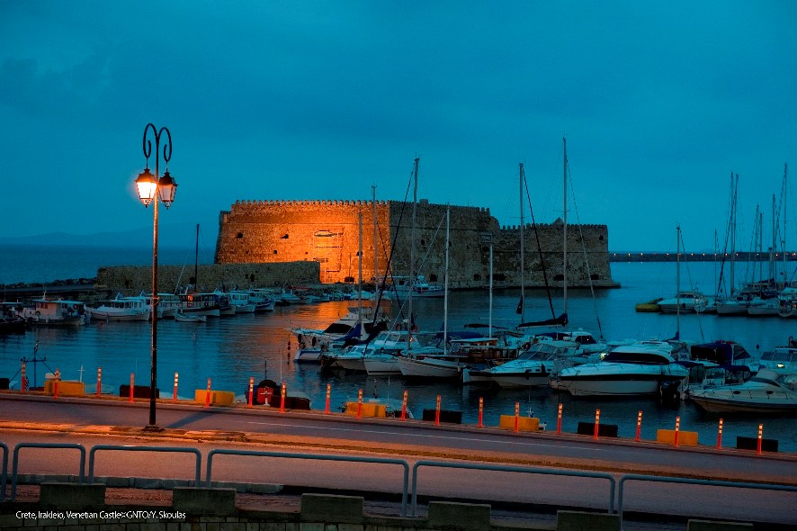 /crete_irakleio_venetian_castle02_photo_y_skoulas
