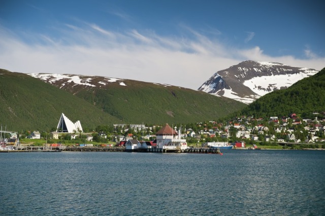 Tromso coast  (CH - Visitnorway.com)